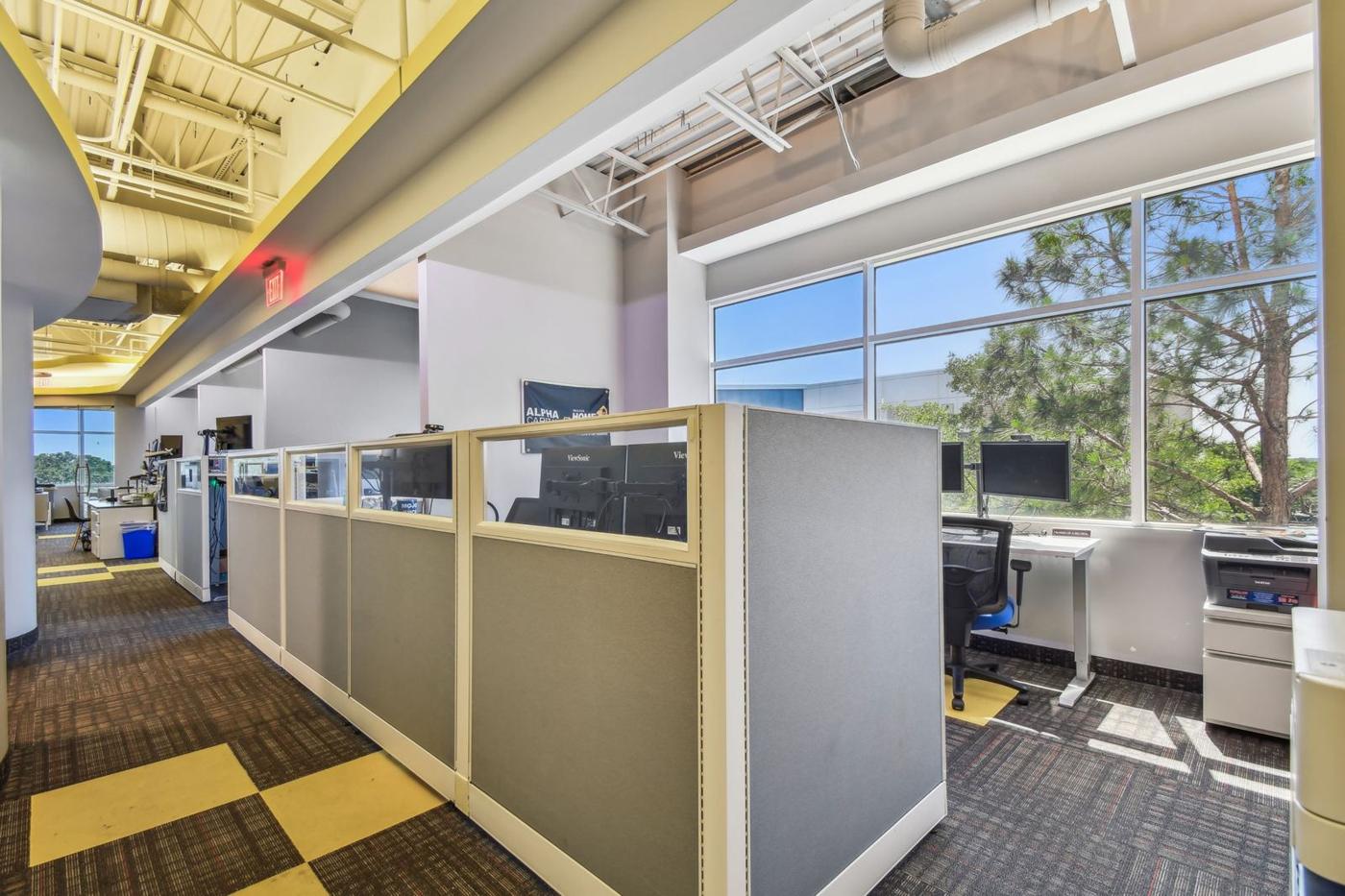 Suite 3060: open area along the windows